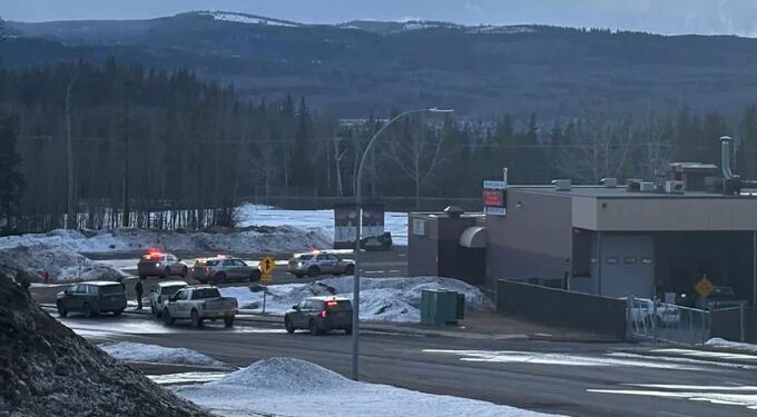 Tiroteo en escuela secundaria de Canadá dejó nueve muertos y 25 heridos