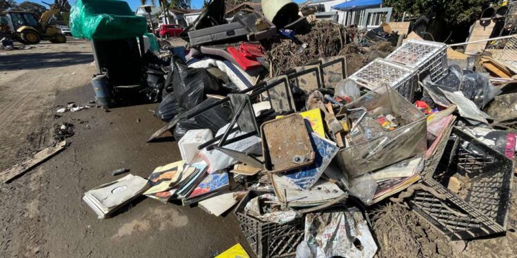 Víctimas de inundaciones de 2024 reclaman justicia mientras avanza acuerdo millonario