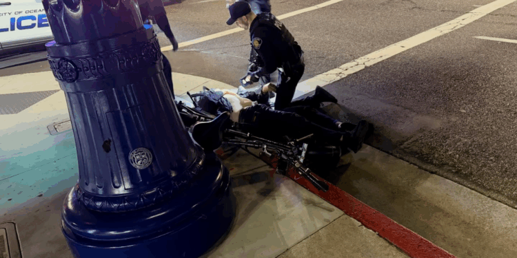 Conductor de bicicleta eléctrica es hallado con heridas críticas en Oceanside