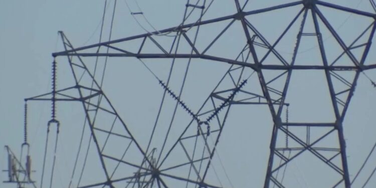 Apagones afectan a comunidades del condado de San Diego