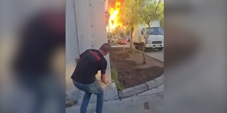 Explosión de camión de gas en Chile deja al menos cuatro muertos y 17 heridos; incendio alcanzó vehículos y zona industrial