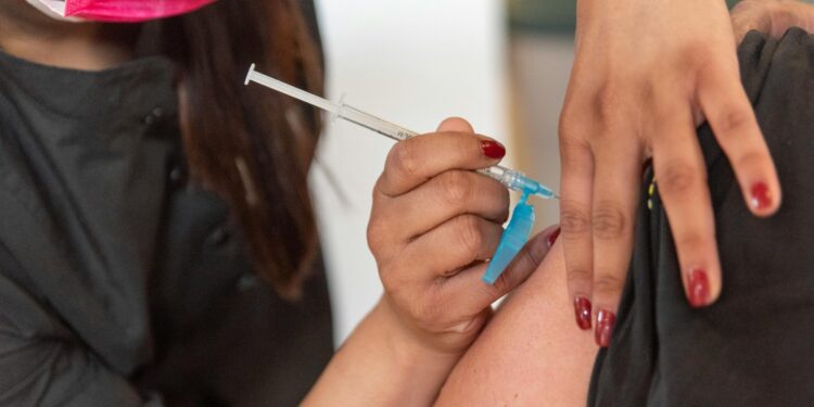 IMSS abrirá todas sus unidades 21 y 22 de febrero para vacunación contra sarampión