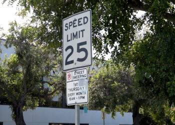 La concejo de San Diego aprueba reducir límites de velocidad en el 20% de las calles