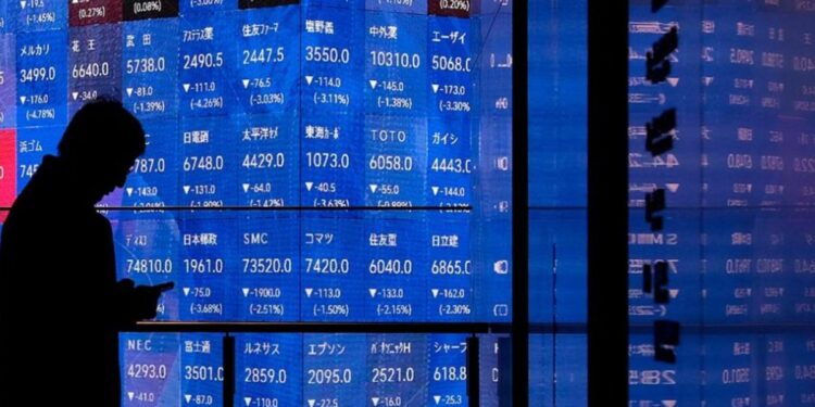 Guerra se expande en Medio Oriente; caen mercados y sube el petróleo