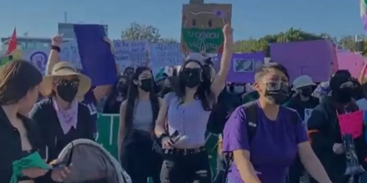Comité de Seguridad de Tijuana condena actos violentos durante marcha del 8 de marzo