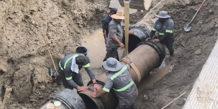 CESPT avanza en reparación de fuga en Acueducto del Bulevar 2000