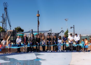 Inauguran Pepper Park renovado con chapoteadero y juegos piratas en National City