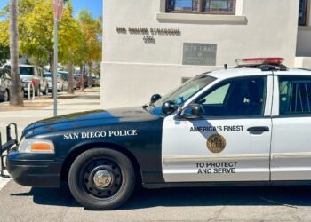 Refuerzan seguridad en templos de San Diego tras ataque armado contra sinagoga en Michigan