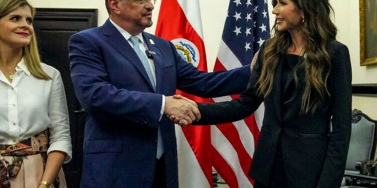 Costa Rica anuncia acuerdo con EE.UU. para recibir hasta 25 deportados por semana.