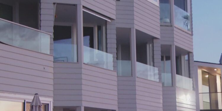 Exconcejal demanda por la medida electoral sobre el impuesto a las viviendas vacías