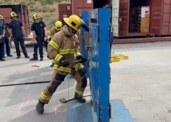 Bomberos de San Diego se preparan para competir en rescate técnico internacional en España