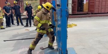 Bomberos de San Diego se preparan para competir en rescate técnico internacional en España