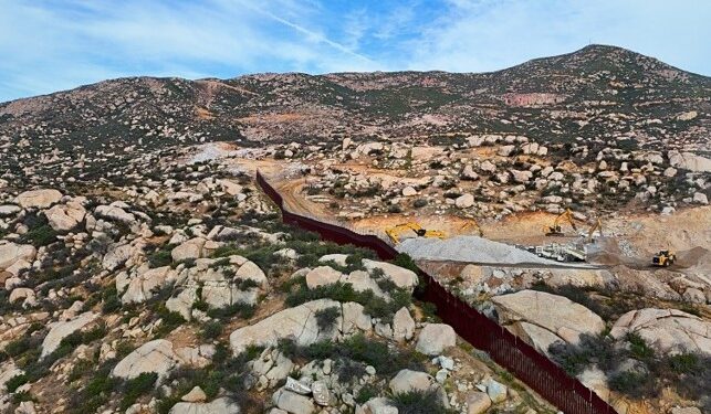 Fundación La Puerta protege la Montaña Sagrada de Kuchumaa ante ampliación del muro fronterizo