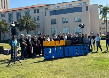 Presentan iniciativa para fortalecer industria del cine local y generar empleos