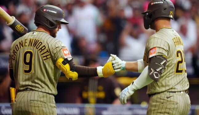 Padres remontan en CDMX y Miller impone récord de la franquicia