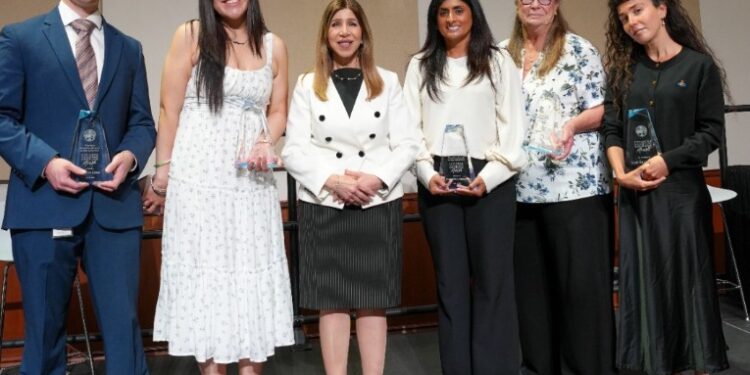 Fiscalía de San Diego honra a seis ciudadanos por su valentía