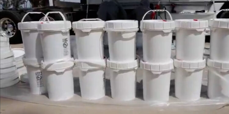 Agentes federales descubren 1,000 libras de metanfetamina líquida en operativo en Calexico