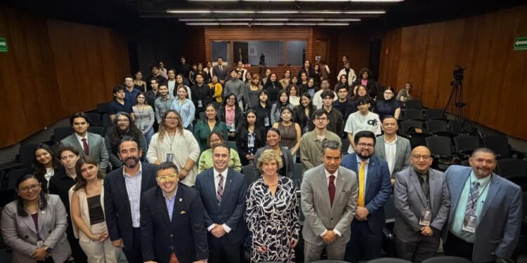 Congreso universitario analiza impacto de la inteligencia artificial en el derecho