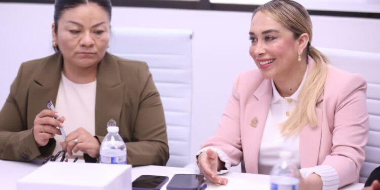 sindica-tijuana-teresita-balderas-recibe-tecate-sarahi-osuna