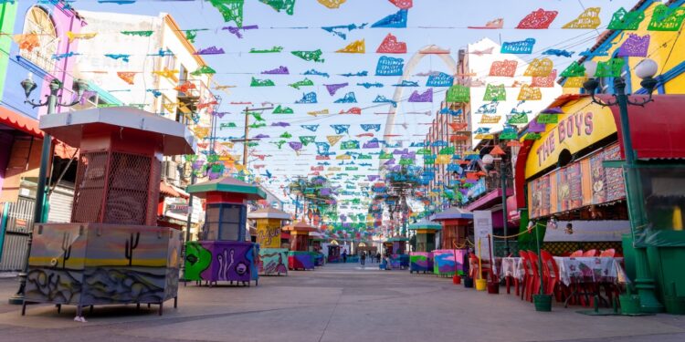 turismo-baja-california-rehabilitacion-plaza-santa-cecilia