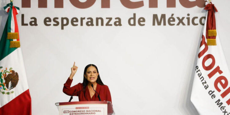 Ariadna Montiel asume la dirigencia de Morena en México