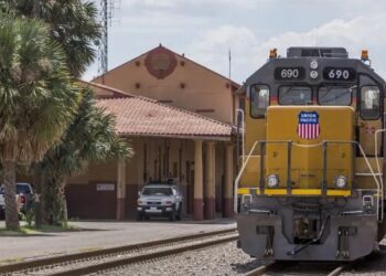 Identifican a tres mexicanos fallecidos dentro de un tren en Laredo, Texas