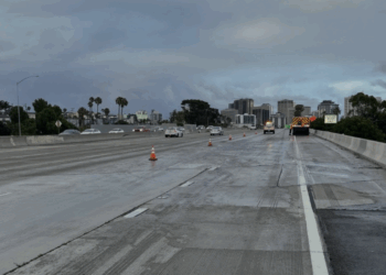 Choque en sentido contrario deja dos muertos en la I-5