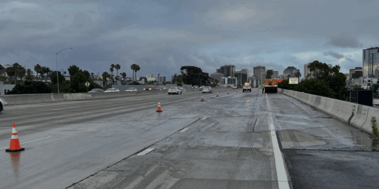 Choque en sentido contrario deja dos muertos en la I-5