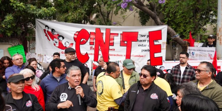 CNTE BC advierte posible paro nacional y protestas durante el Mundial
