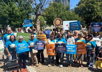 Comunidades de San Diego condenan freno a regla contra contaminación de almacenes