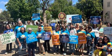 Comunidades de San Diego condenan freno a regla contra contaminación de almacenes