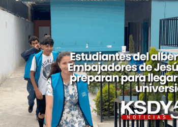 Estudiantes del albergue Embajadores de Jesús se preparan para llegar a la universidad