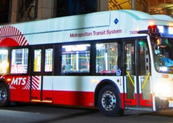 Hombre muere tras accidente con autobús de MTS en San Diego