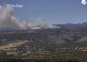 Incendio Tusil avanza rápidamente en la reservación de Campo