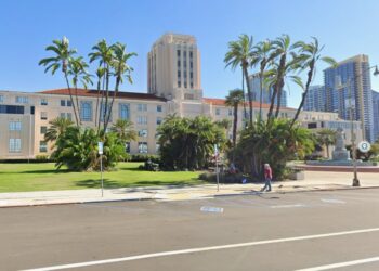 San Diego vive jornada de marchas y protestas por el Día Internacional del Trabajo