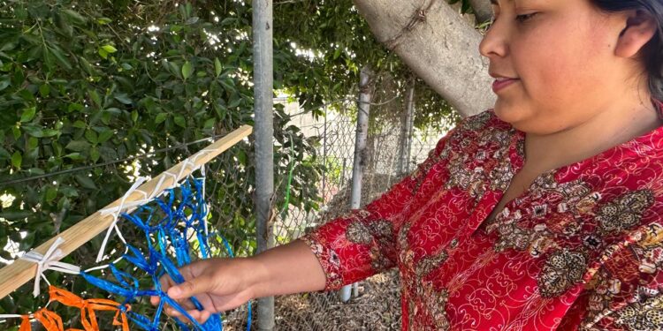 Tejiendo Redes convierte porterías mundialistas en arte migrante desde Tijuana