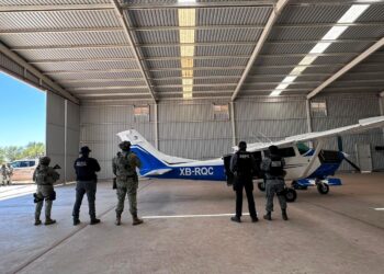 Localizan hangar clandestino, aeronave y droga en Mexicali