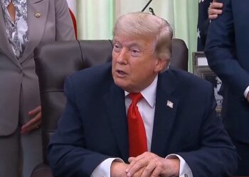 Trump frena ataque con misiles contra Irán