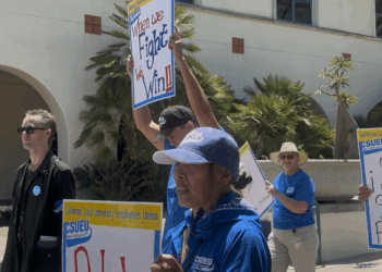 Empleados de CSU elevan presión ante posible huelga