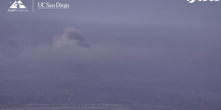 Controlan al 50% incendio en Camp Pendleton y levantan alertas para residentes