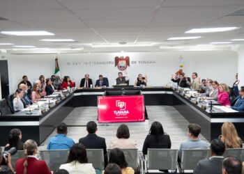 Cabildo aprobó licencia como alcalde de Tijuana a Ismael Burgueño