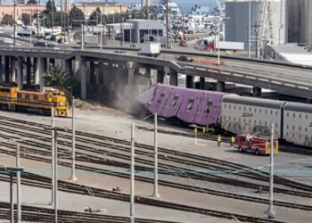 BNSF Railway ofrece recompensa por descarrilamiento en San Diego