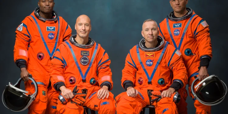 NASA nombra tripulación para Artemis III