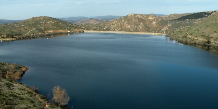 Buscarán en Poway a senderista desaparecido