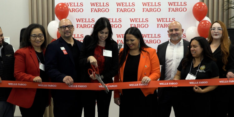 Wells Fargo dona $200 mil para combatir el fraude a los adultos mayores por celebración de reapertura