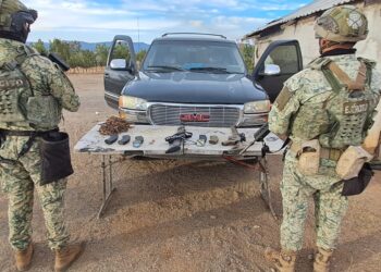 Ejército asegura armas y vehículos en Ensenada