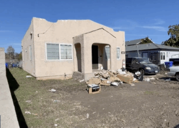 Damnificados por inundaciones en San Diego llevan más de dos años en espera