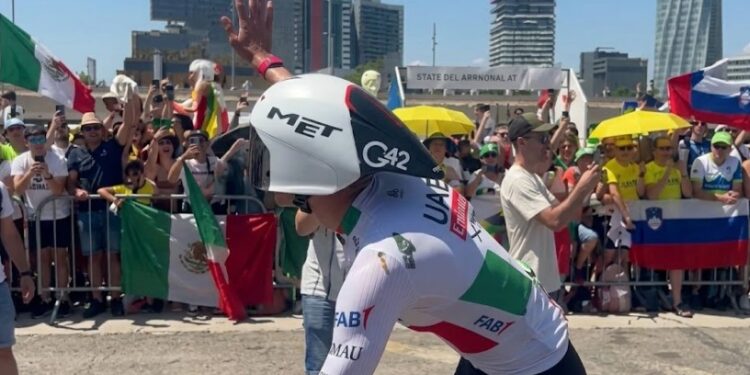 Isaac del Toro debutó este sábado en el Tour de Francia