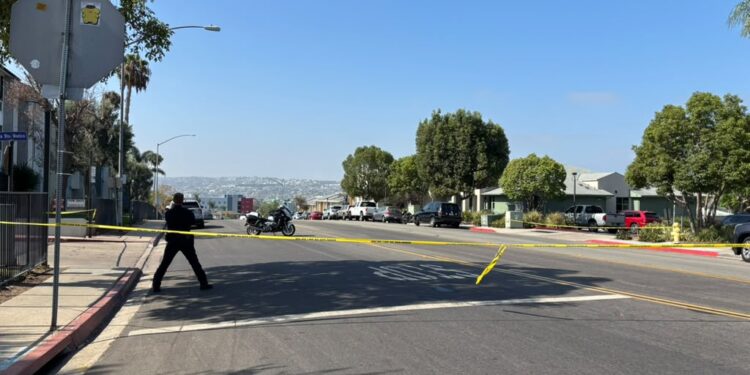 Hiere policía a pasajero durante intervención de vehículo robado en San Ysidro