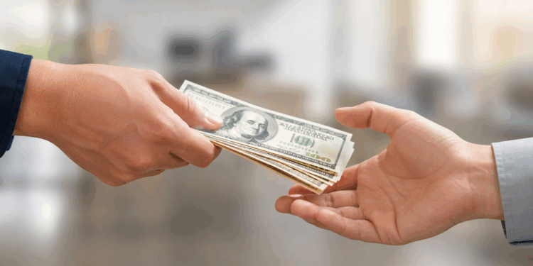 California subirá salario mínimo en 2027